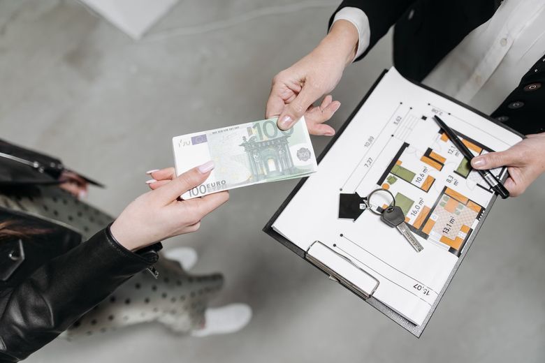 Какие услуги входят в стандартный пакет агентства в 2025 году?