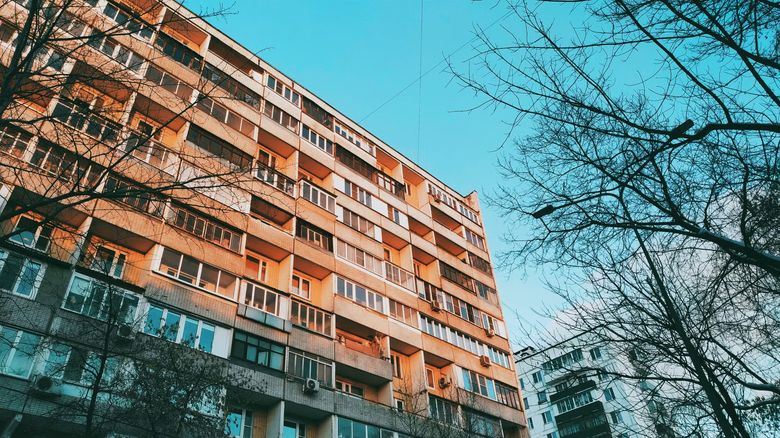 Какие противопожарные разрывы нужно соблюдать между постройками